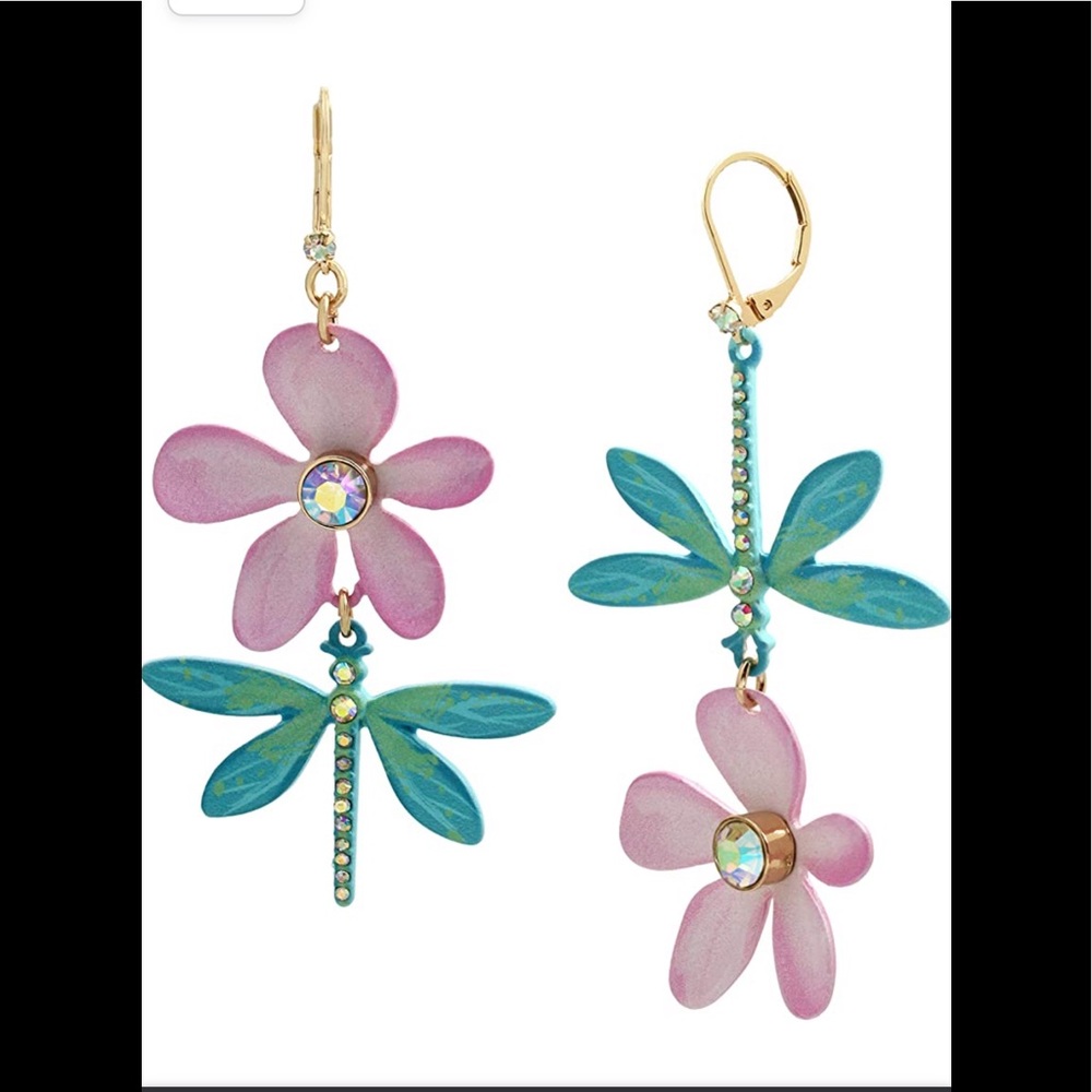 NWT ~ Betsy Johnson Flower/Dragonfly Whimsical Earrings🌸🌸🌸